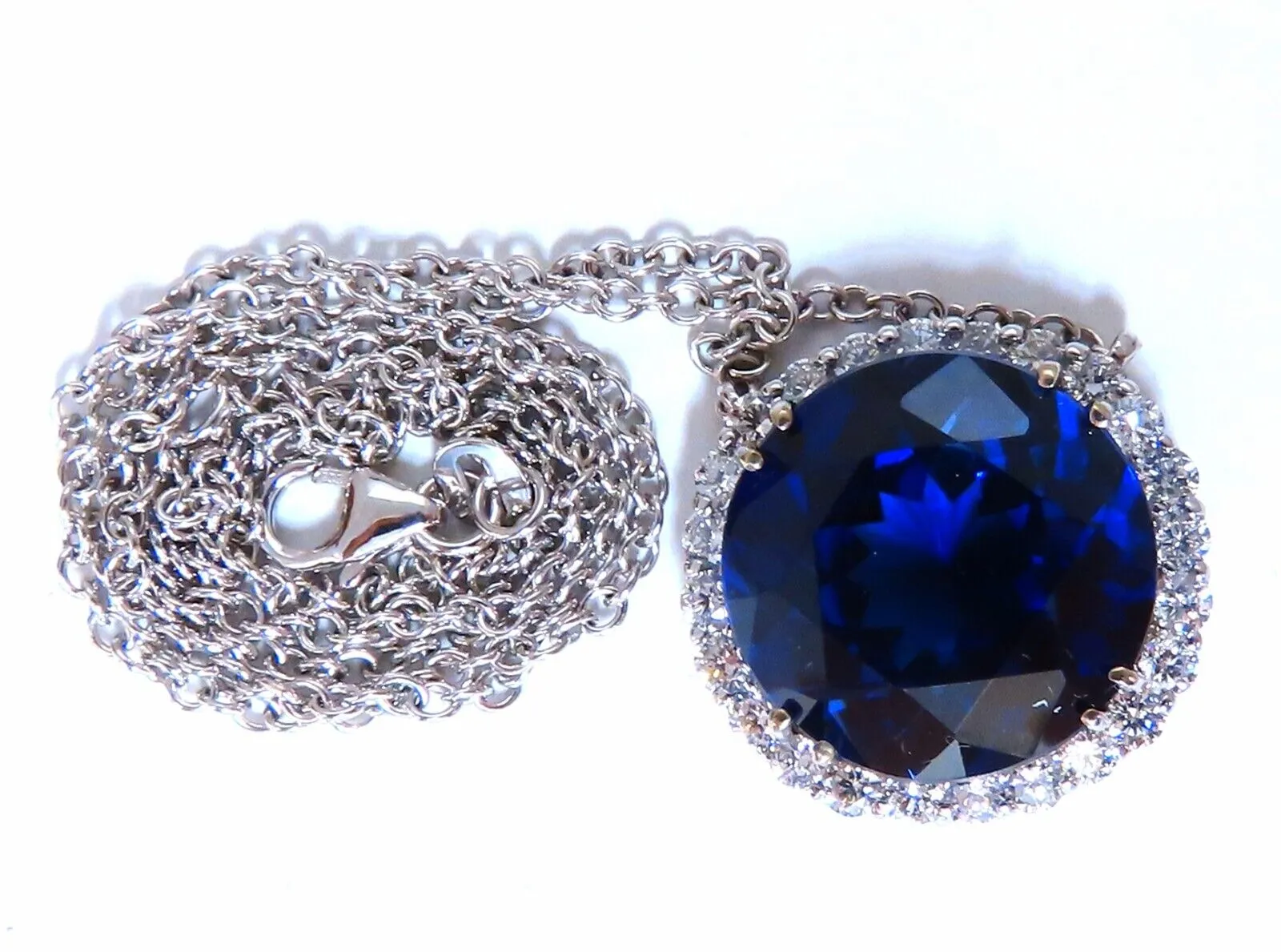 20.09ct Lab Round Blue Sapphire Diamonds pendant 14kt