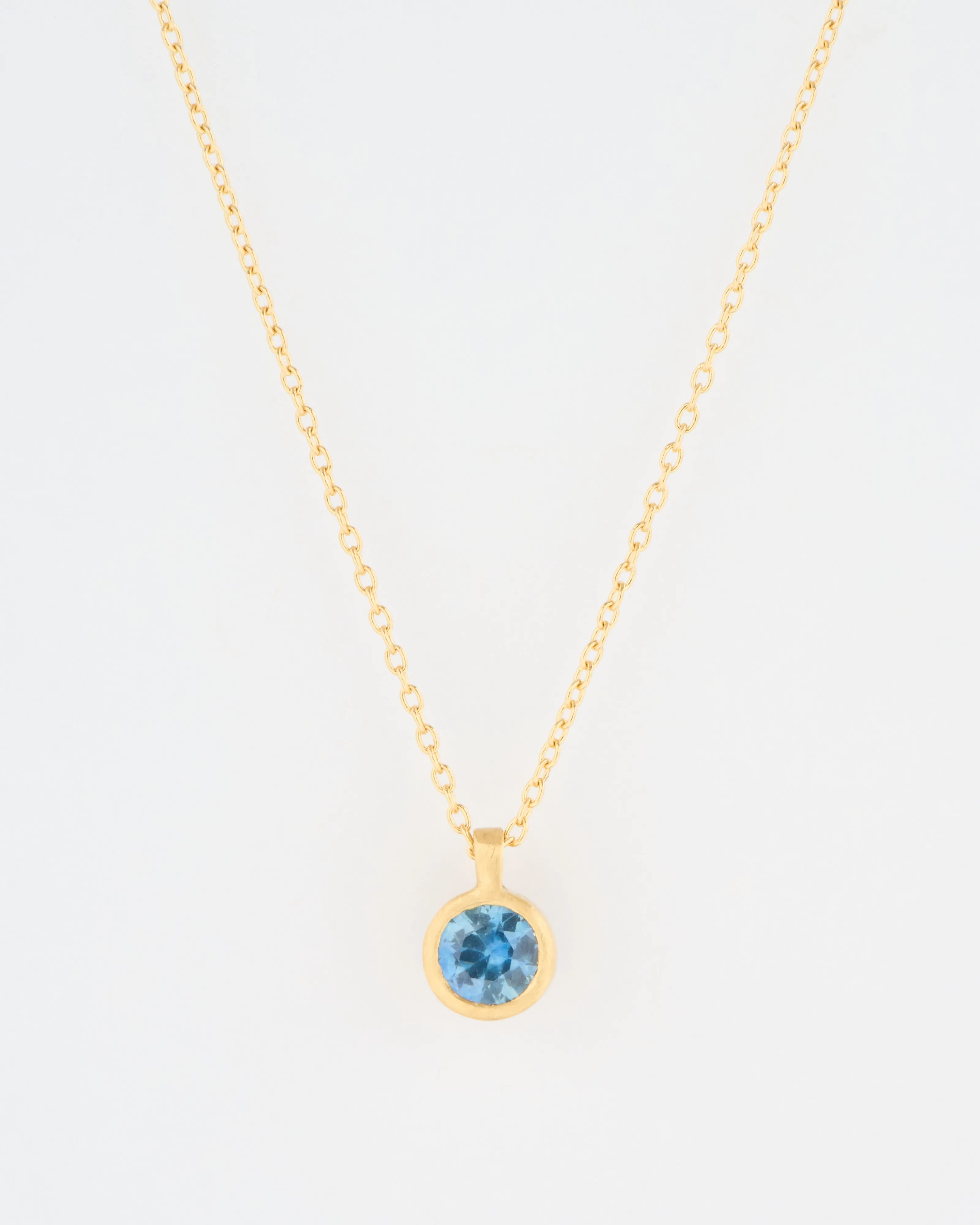 4mm sapphire pendant necklace