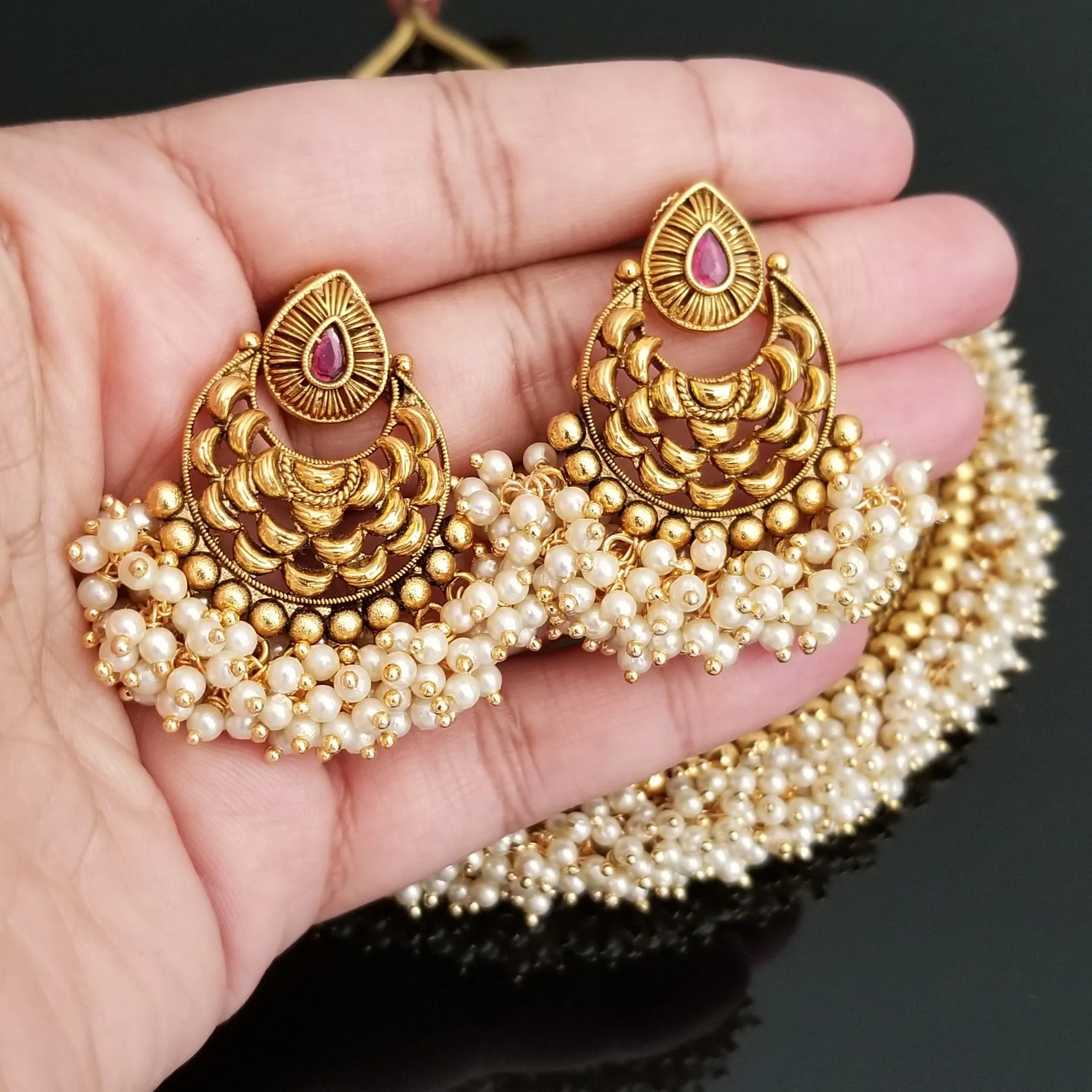 Antique Classic Necklace With Gold Plating FL24