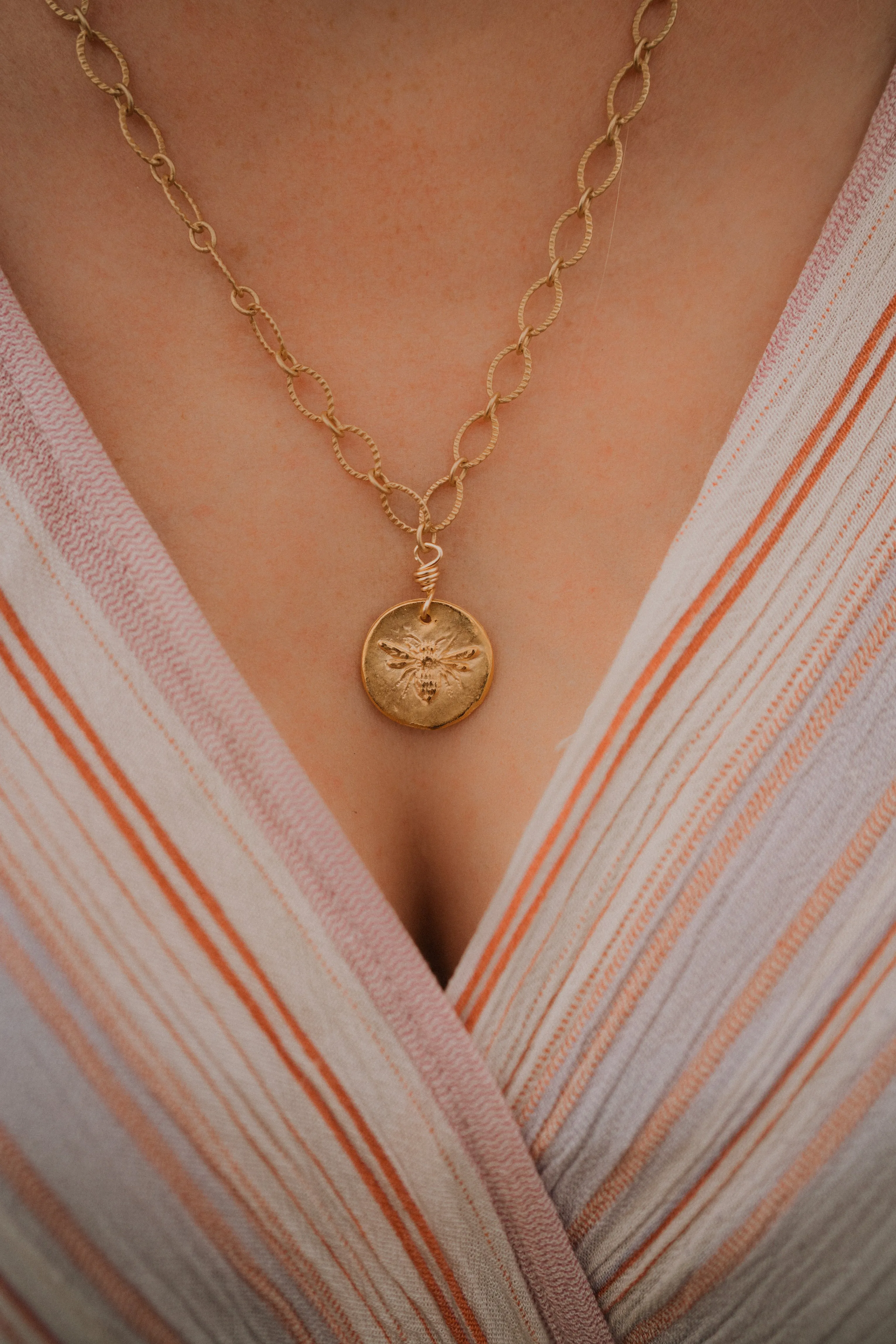 Bee Necklace | #3 | Gold