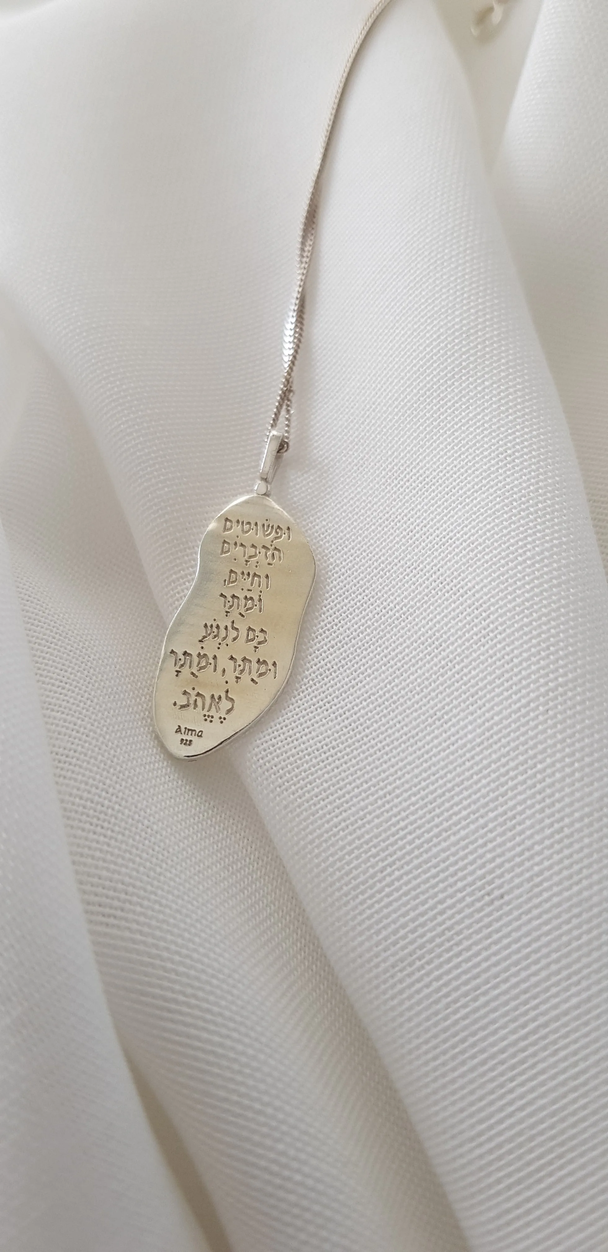 childhood wishes pendant necklace (silver)