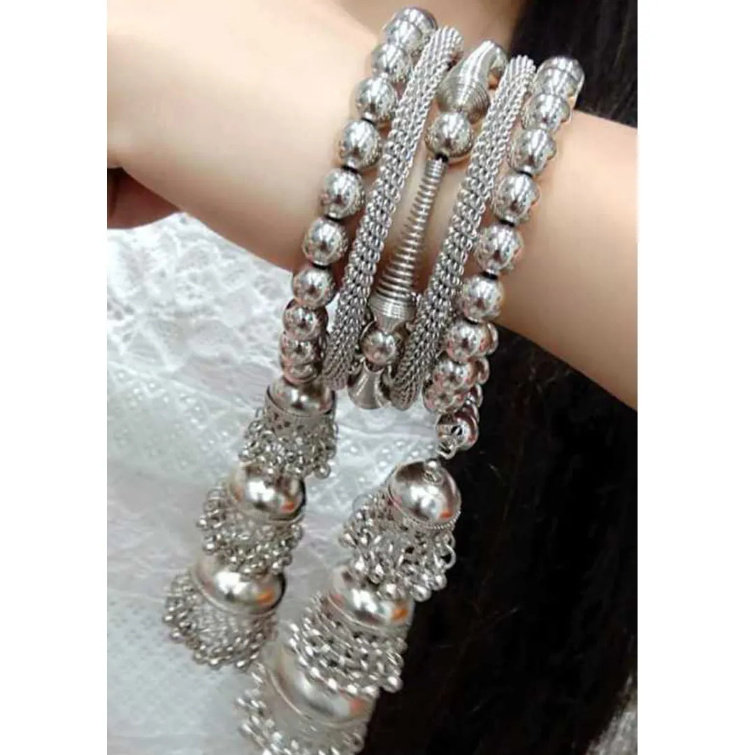 Combo of Hanging Bracelet and Bahubali Earrings With Maang Tikka