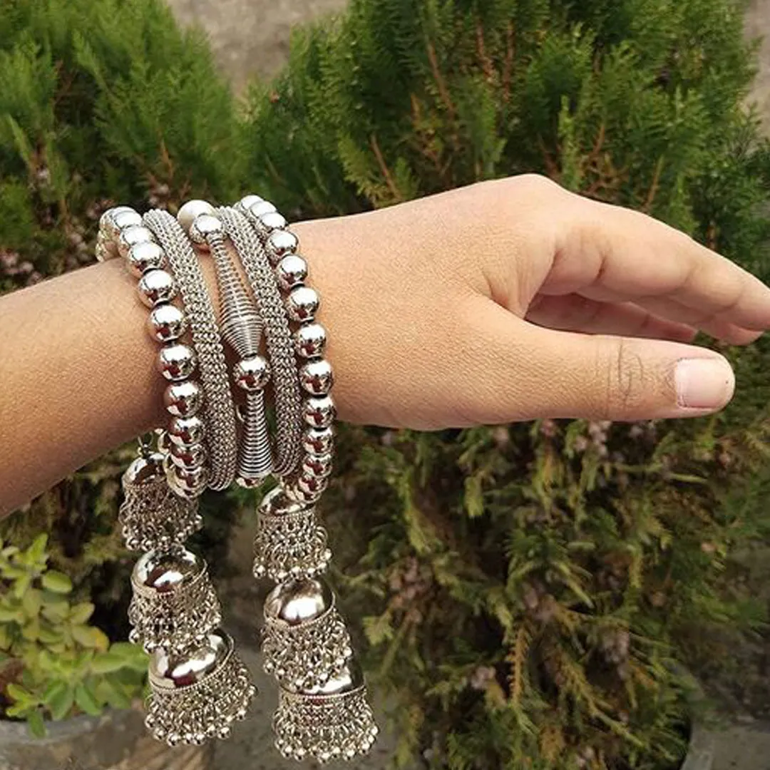 Combo of Hanging Bracelet and Bahubali Earrings With Maang Tikka