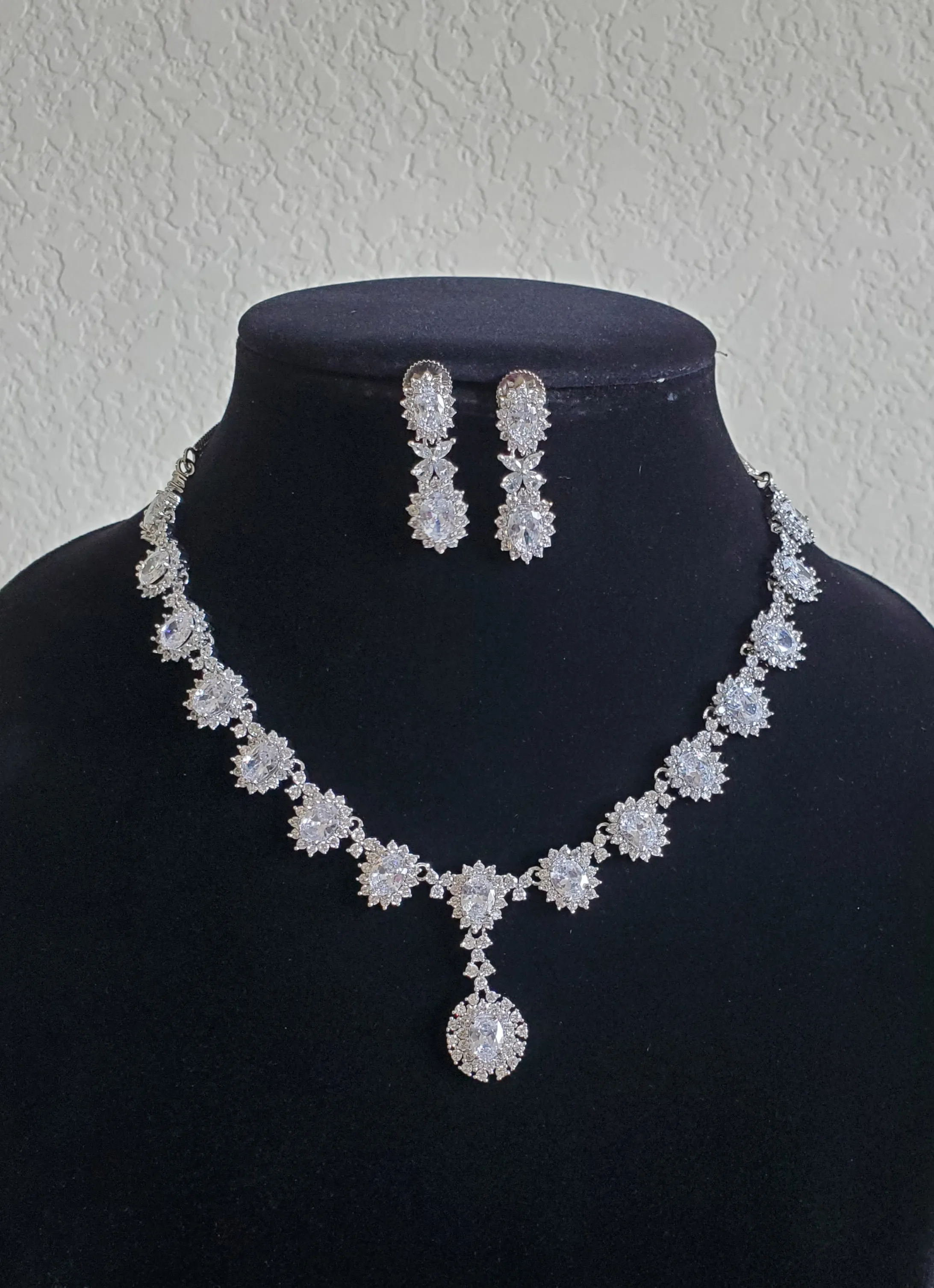 Cz Classic Necklace With Rhodium Plating GR17 White