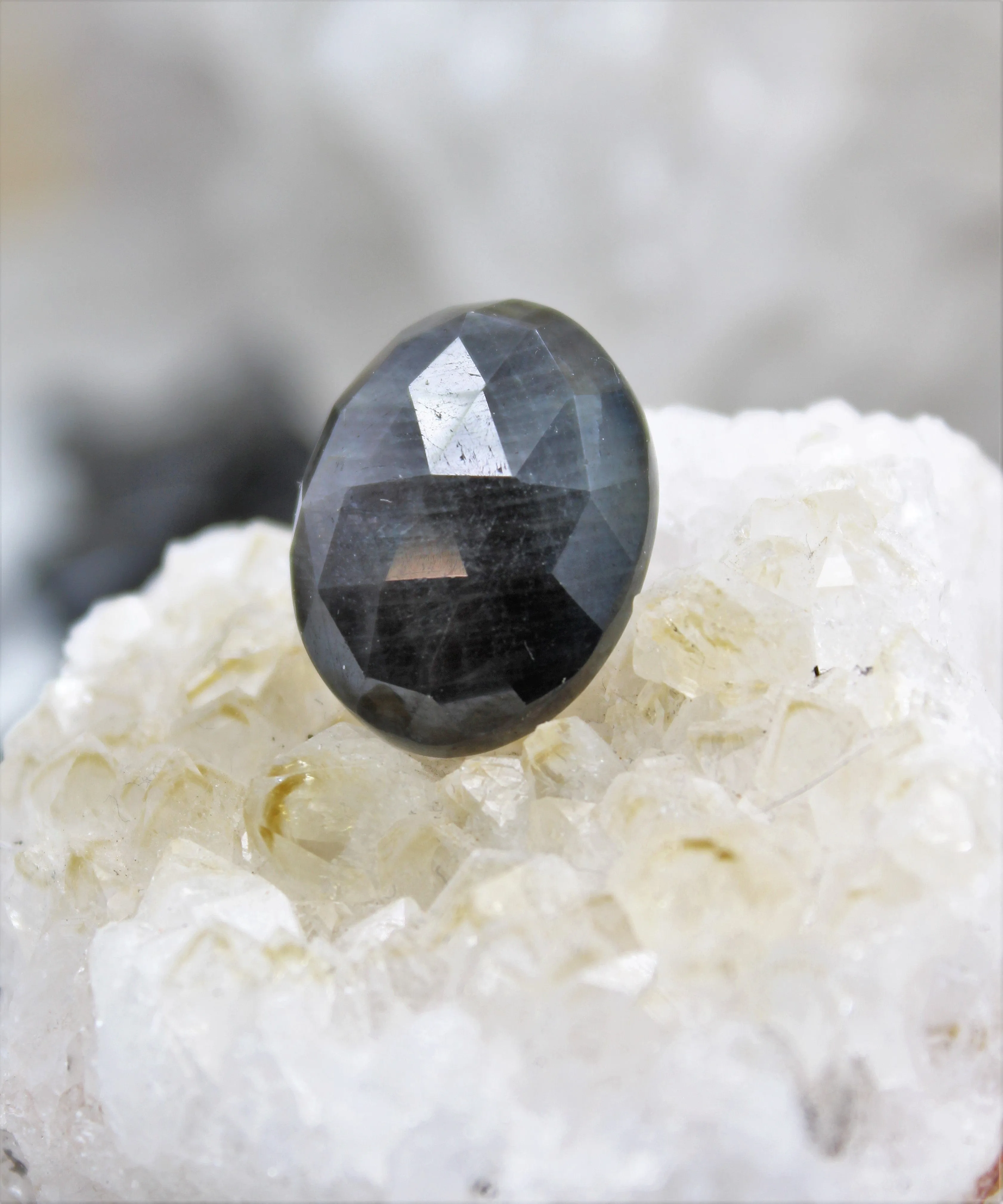 Faceted Eye of Odin Grey/Silver Sapphire Cabochon