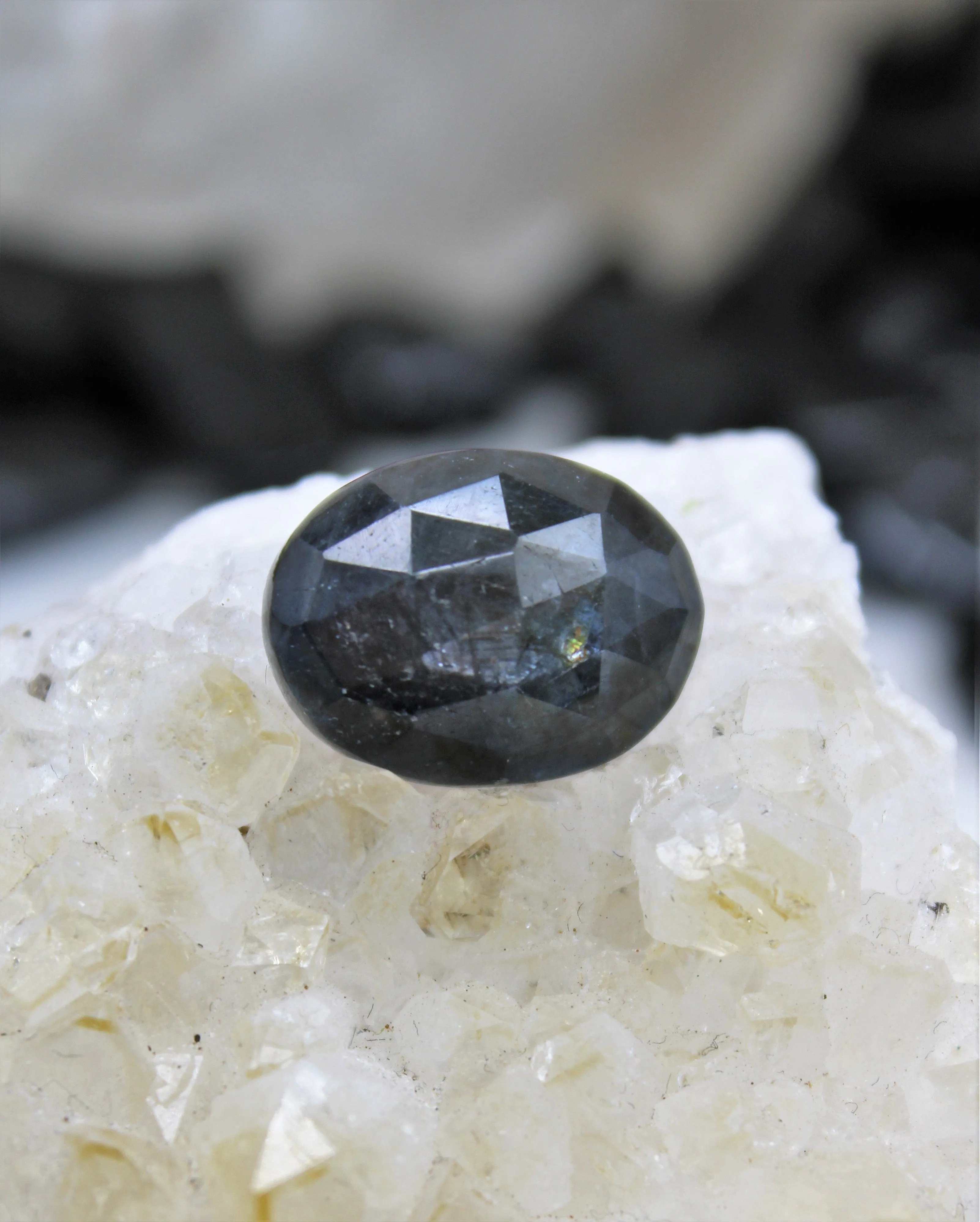 Faceted Eye of Odin Grey/Silver Sapphire Cabochon