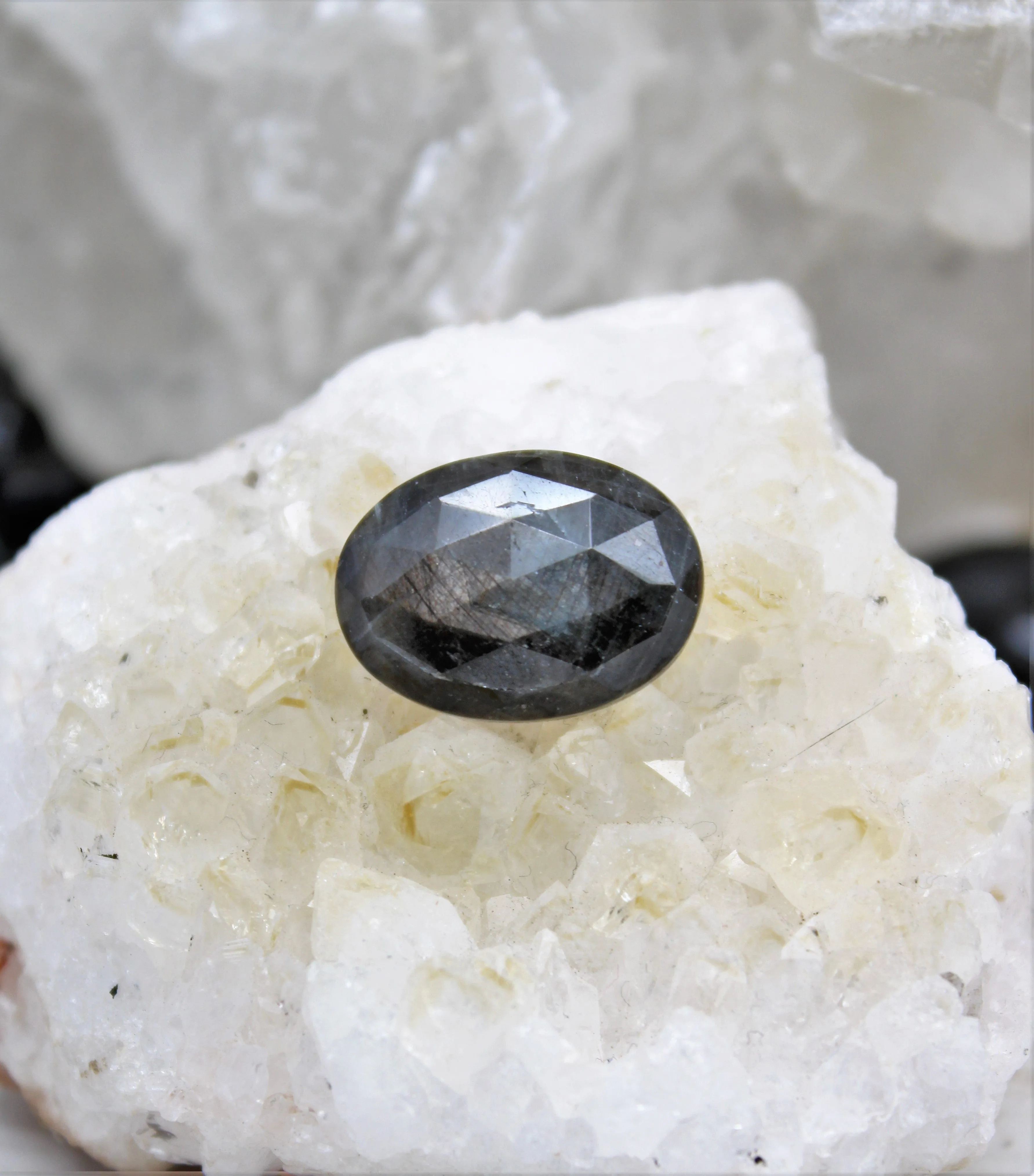 Faceted Eye of Odin Grey/Silver Sapphire Cabochon