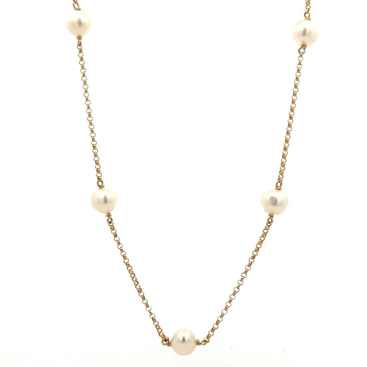 five-station pearl necklace
