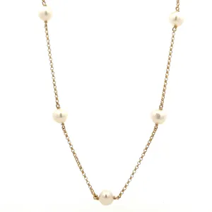 five-station pearl necklace