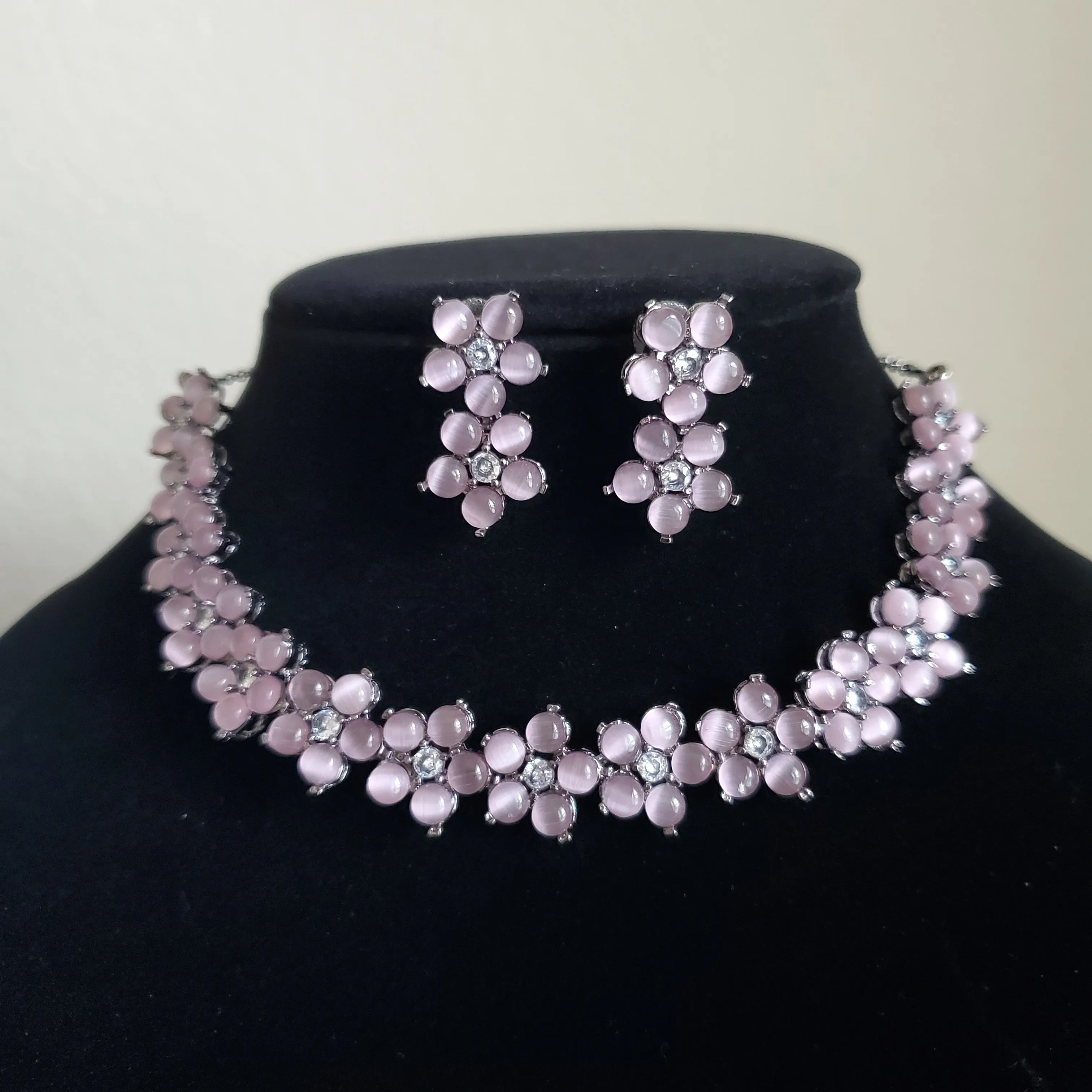 Monalisa Stone Necklace With Oxidised Plating
