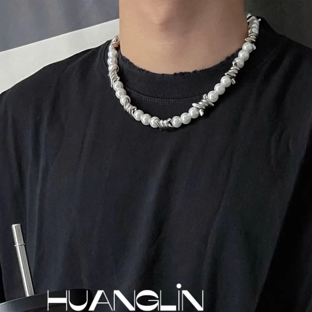 Punk Big Pearl Thorns Necklace