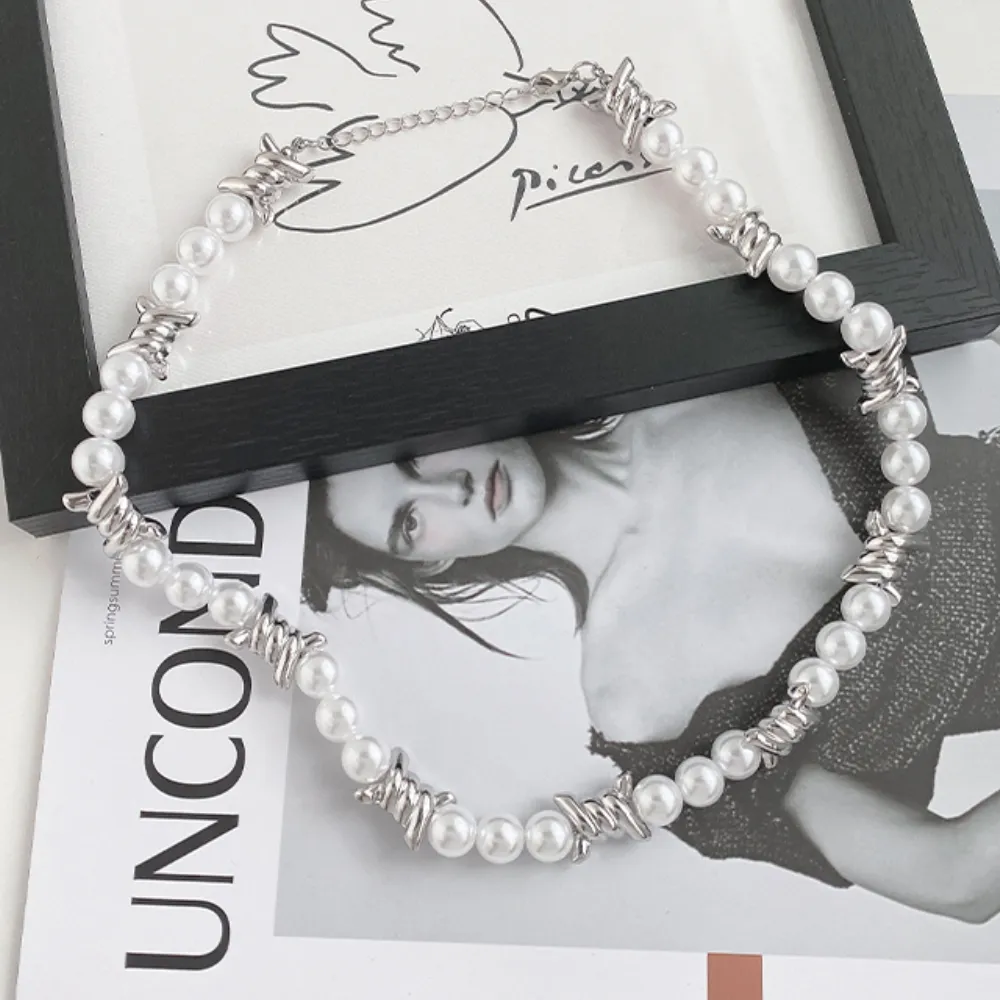 Punk Big Pearl Thorns Necklace