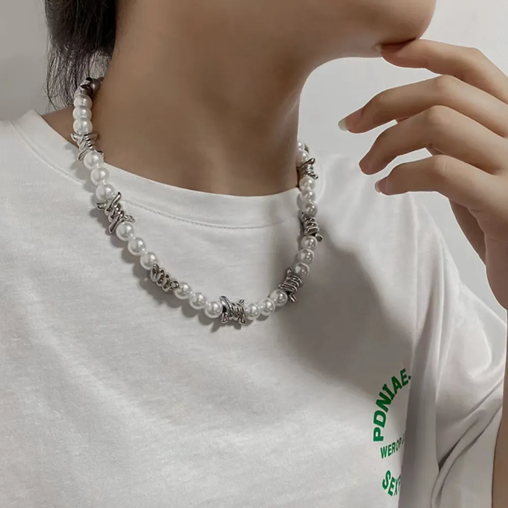 Punk Big Pearl Thorns Necklace
