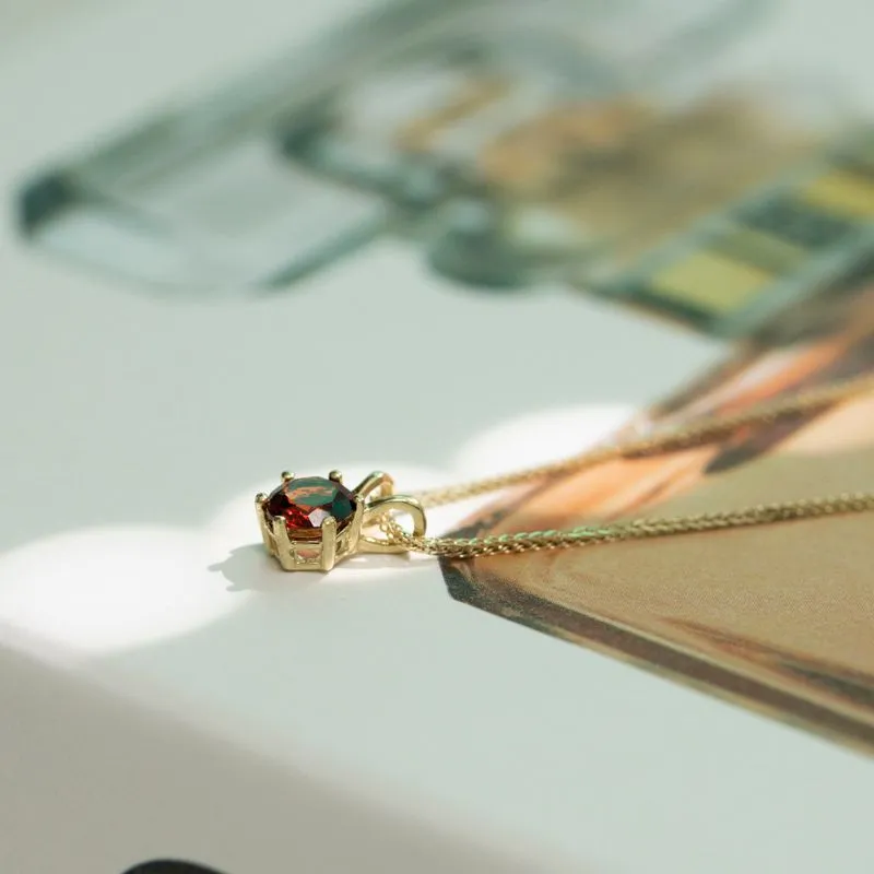 Rabbit pendant with Garnet stone 4 mm