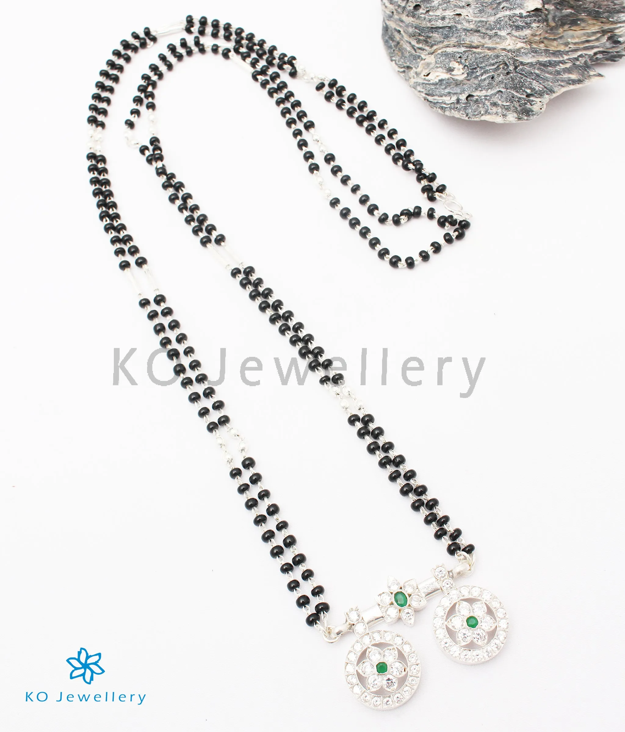 The Saptapadi Silver Mangalsutra Necklace (Green/Bright Silver)