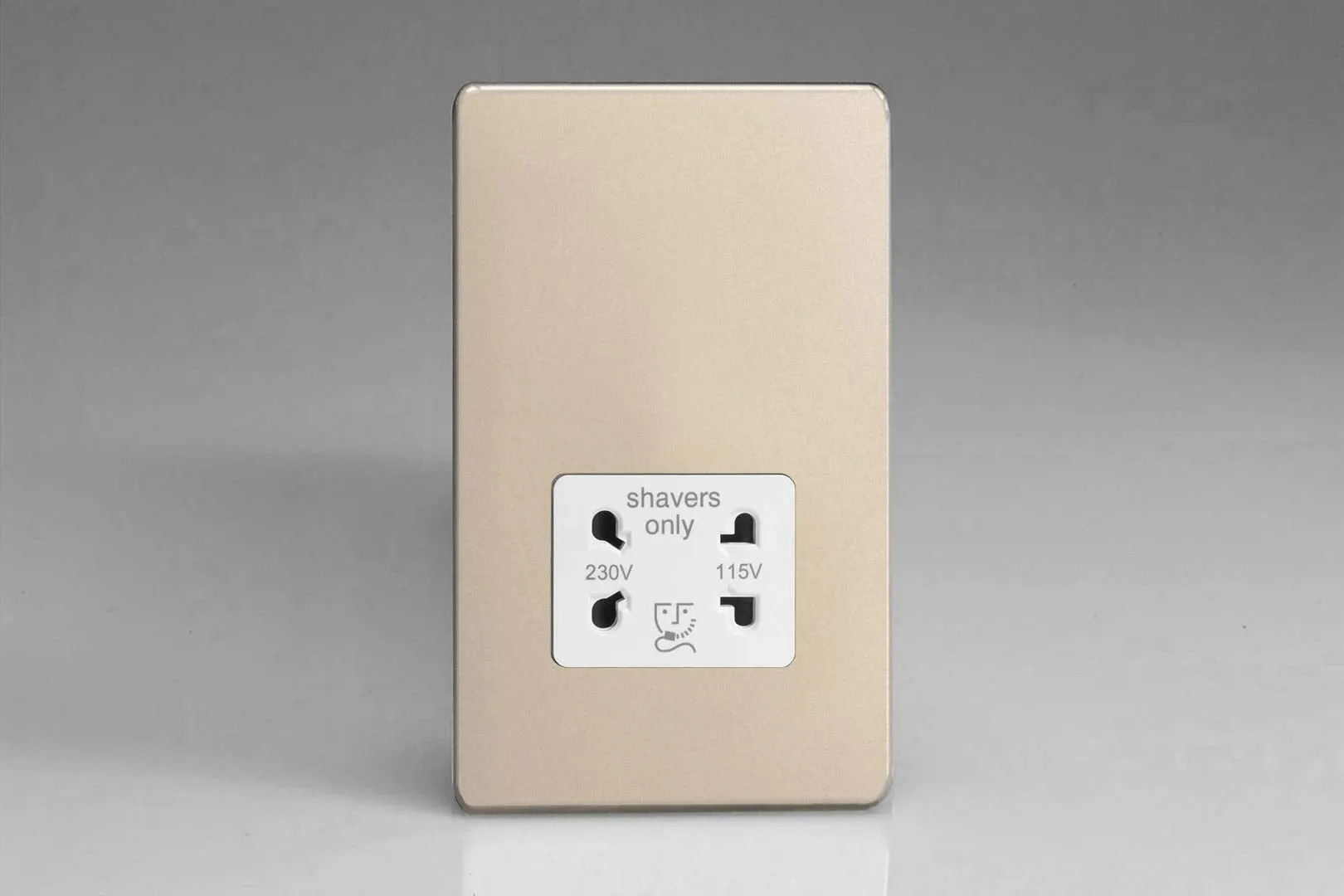 Varilight Dual Voltage Shaver Plug Socket 240V/115V 240V/115V Satin Chrome XDNSSWS