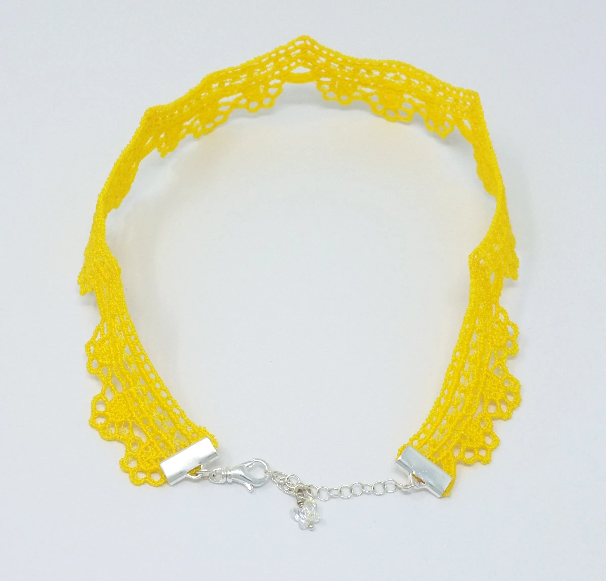 Yelena Lace Choker Necklace in Yellow